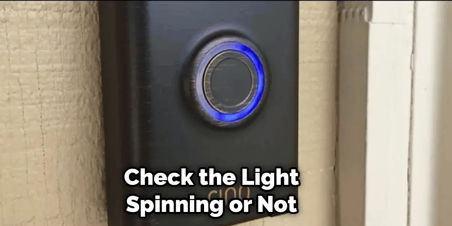 Ελέγξτε το φως που περιστρέφεται ή όχι
