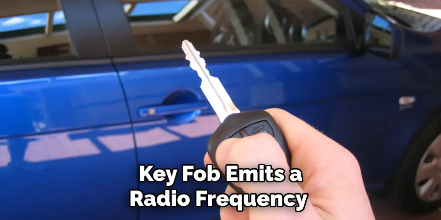 Key-Fob-Emits-a-Radio-Frequency