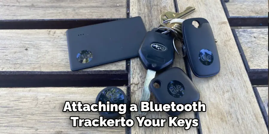 Attaching a Bluetooth Tracker to Your Keys