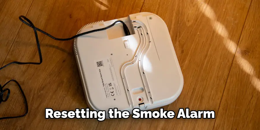 Resetting the Smoke Alarm